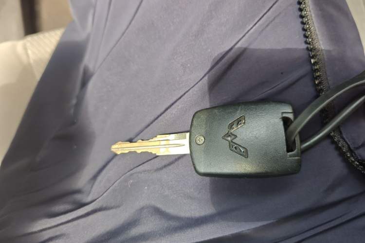 Used Wuling Hongguang V 2021 1.5L Jingqu Edition Enclosed-Window Vehicle LAR Vehicle Key