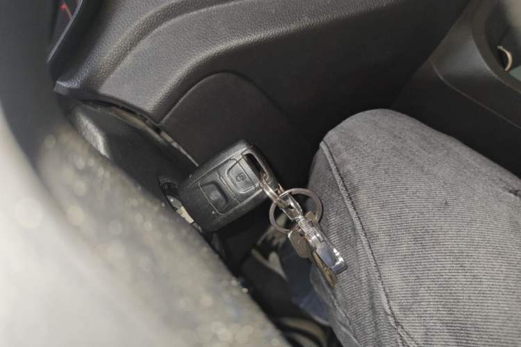 Used Wuling Hongguang V 2021 1.5L Jingqu Version LAR Vehicle Key