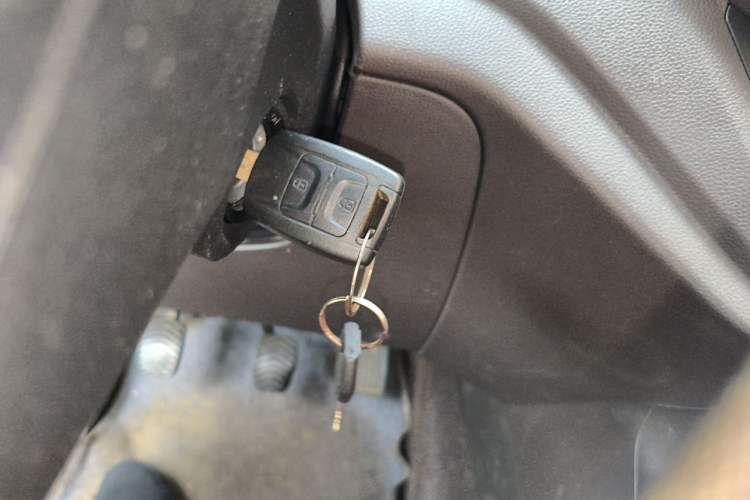 Used Wuling Hongguang V 2021 1.5L Jingqu Version LAR Vehicle Key