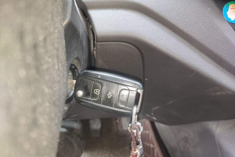 Used Wuling Hongguang V 2021 1.5L Jingqu Version LAR Vehicle Key