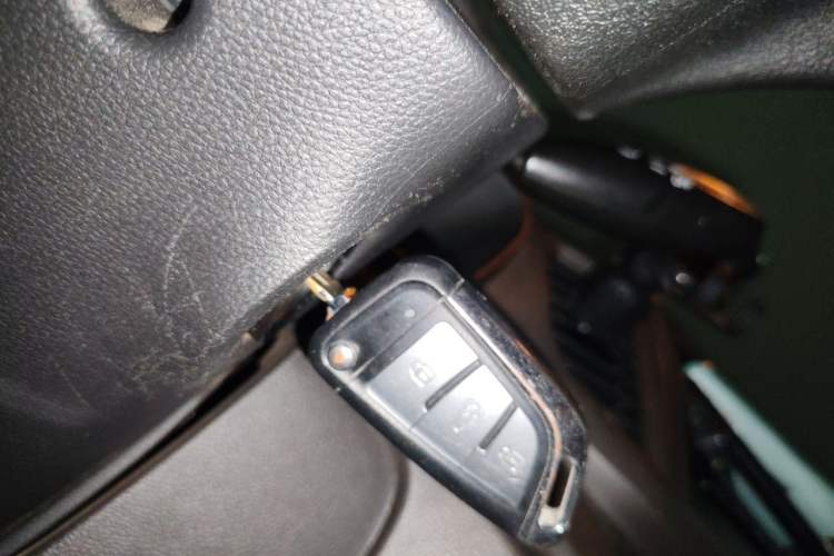 Used Wuling Hongguang V 2021 1.5L Jingqu Version LAR Vehicle Key