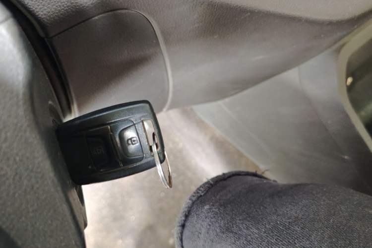 Used Wuling Hongguang V 2021 1.5L Jingqu Edition Enclosed-Window Vehicle LAR Vehicle Key