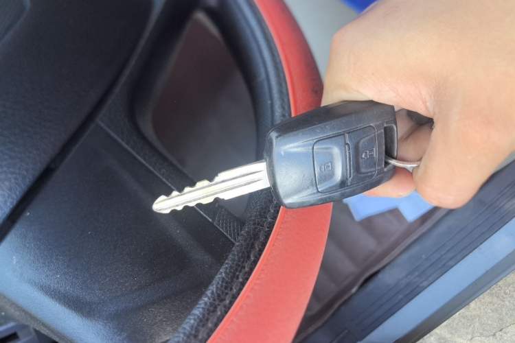 Used Wuling Hongguang V 2021 1.5L Jingqu Version LAR Vehicle Key