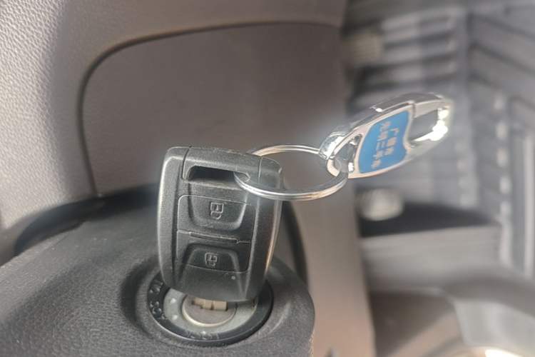 Used Wuling Hongguang V 2021 1.5L Jingqu Version LAR Vehicle Key