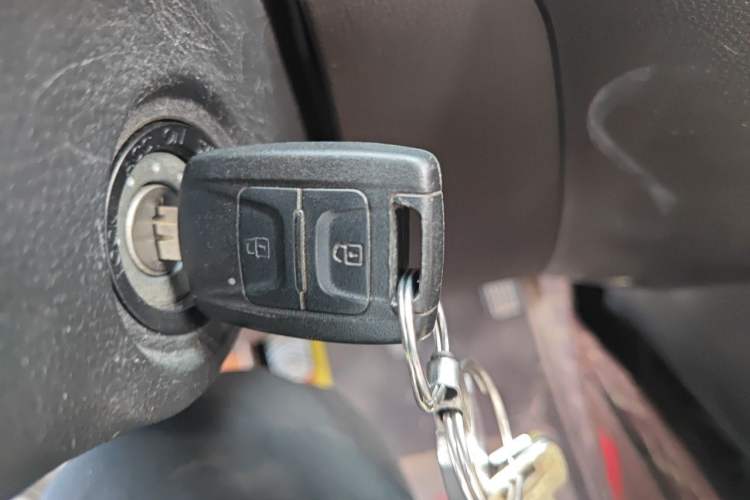 Used Wuling Hongguang V 2021 1.5L Jingqu Version LAR Vehicle Key