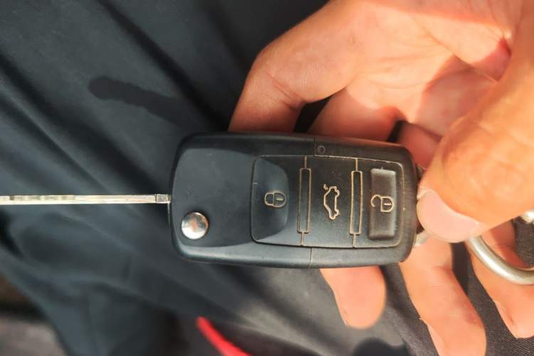 Used Wuling Hongguang V 2021 1.5L Jingqu Version LAR Vehicle Key