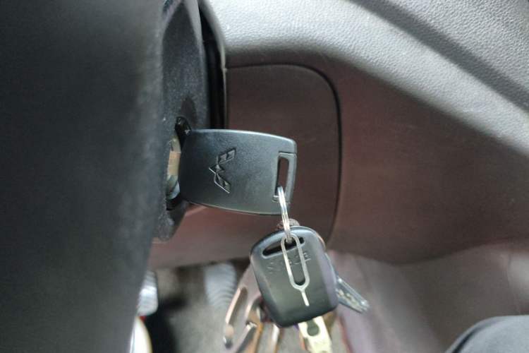 Used Wuling Hongguang V 2021 1.5L Jingqu Version LAR Vehicle Key