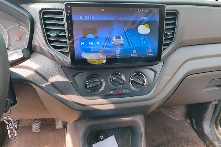 Used Wuling Hongguang V 2021 1.5L Refreshed Enjoyment Edition LAR Audio And AC Panel