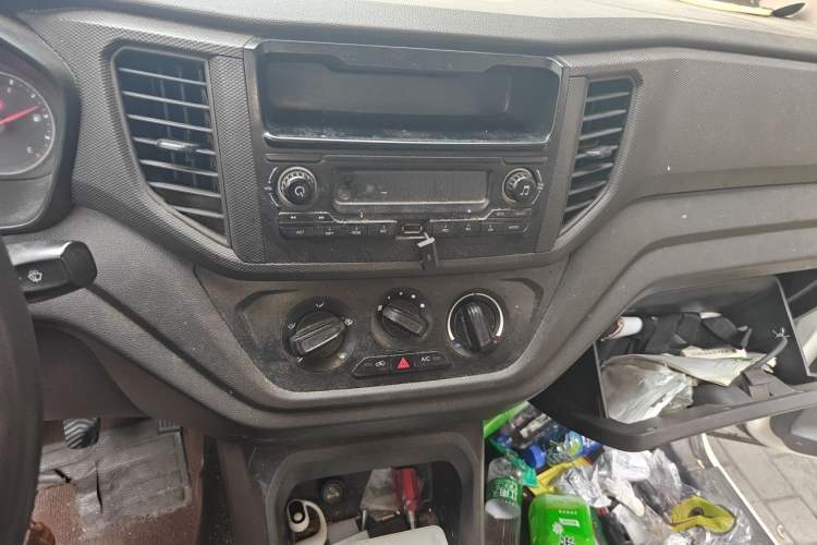 Used Wuling Hongguang V 2021 1.5L Enjoyment Edition LAR Audio And AC Panel