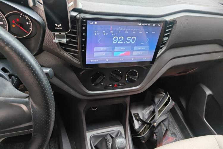 Used Wuling Hongguang V 2021 1.5L Refreshed Enjoyment Edition LAR Audio And AC Panel