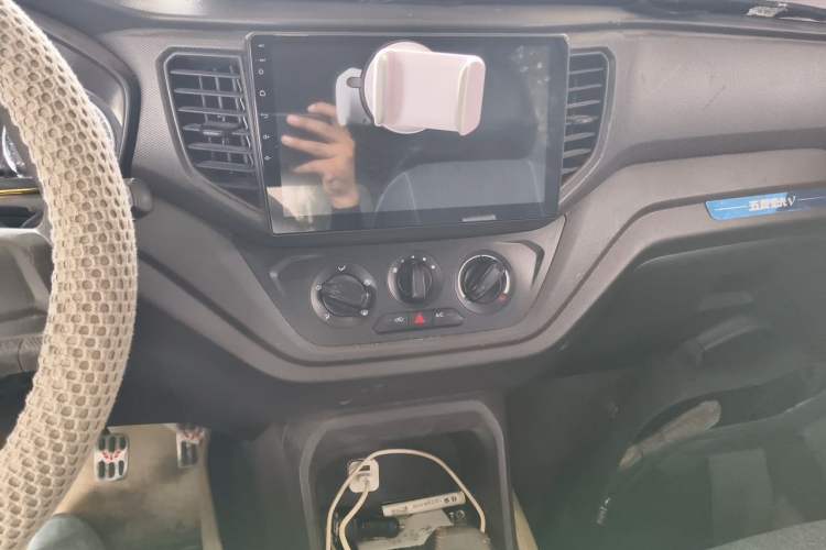 Used Wuling Hongguang V 2021 1.5L Jingqu Version LAR Audio And AC Panel