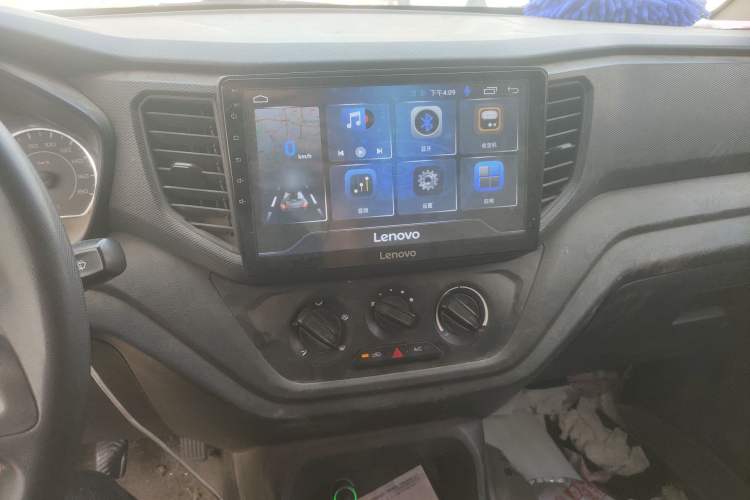 Used Wuling Hongguang V 2021 1.5L Jingqu Edition Enclosed-Window Vehicle LAR Audio And AC Panel