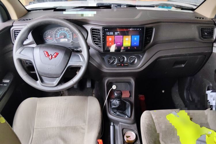 Used Wuling Hongguang V 2021 1.5L Refreshed Enjoyment Edition LAR Center Console