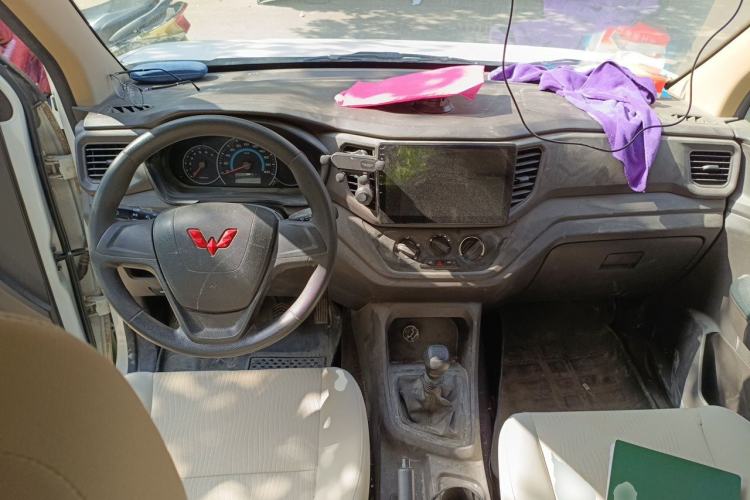 Used Wuling Hongguang V 2021 1.5L Enjoyment Edition LAR Center Console