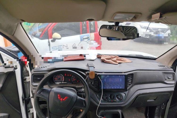 Used Wuling Hongguang V 2021 1.5L Jingqu Version LAR Center Console