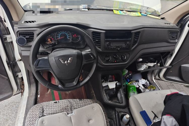 Used Wuling Hongguang V 2021 1.5L Enjoyment Edition LAR Center Console