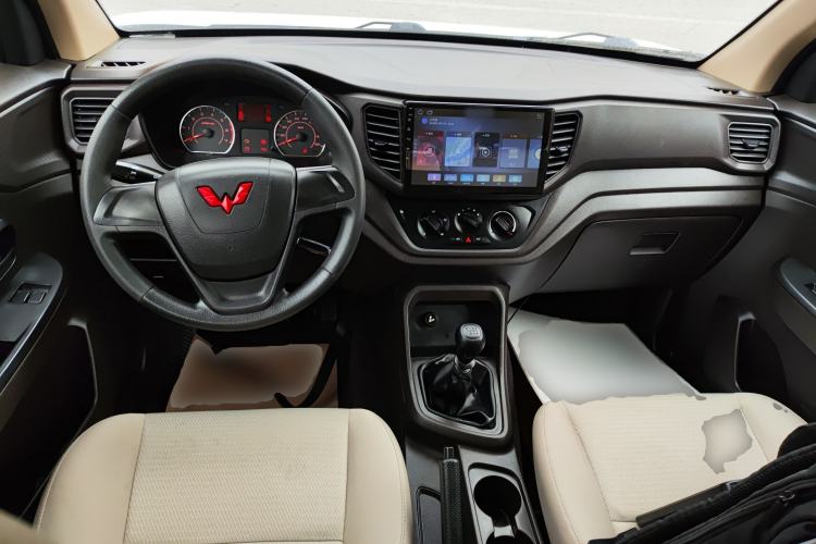 Used Wuling Hongguang V 2021 1.5L Jingqu Version LAR Center Console