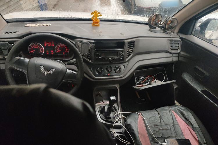 Used Wuling Hongguang V 2021 1.5L Jingqu Version LAR Center Console