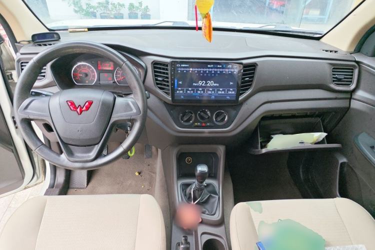 Used Wuling Hongguang V 2021 1.5L Jingqu Version LAR Center Console