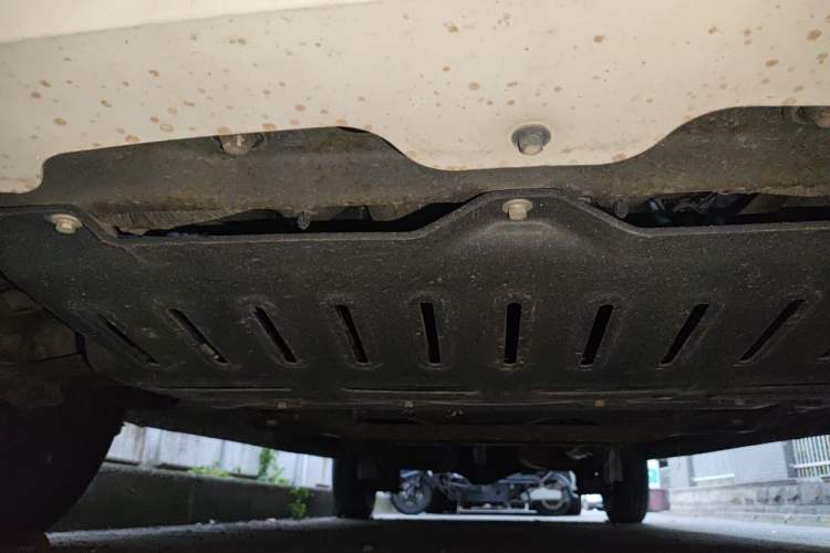 Used Wuling Hongguang V 2021 1.5L Jingqu Edition Enclosed-Window Vehicle LAR Chassis Front