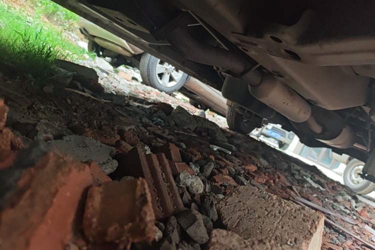 Used Wuling Hongguang V 2021 1.5L Jingqu Version LAR Chassis Front Left