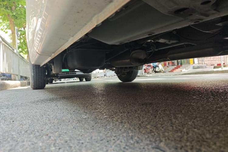 Used Wuling Hongguang V 2021 1.5L Jingqu Version LAR Chassis Front Right