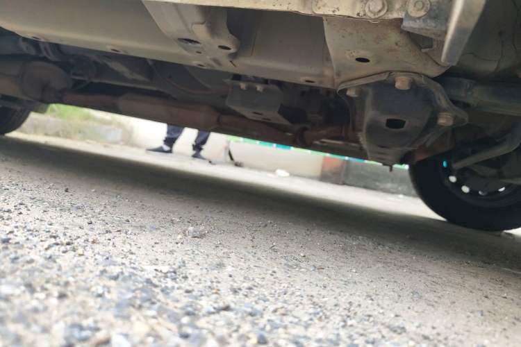 Used Wuling Hongguang V 2021 1.5L Jingqu Version LAR Chassis Front Right