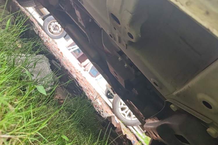 Used Wuling Hongguang V 2021 1.5L Jingqu Version LAR Chassis Front Right