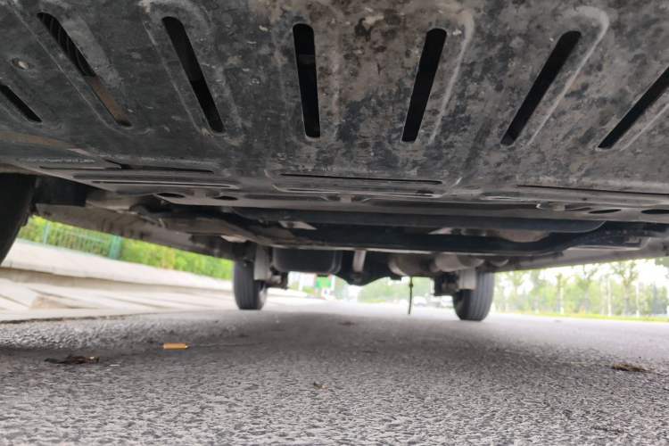 Used Wuling Hongguang V 2021 1.5L Jingqu Version LAR Chassis Front