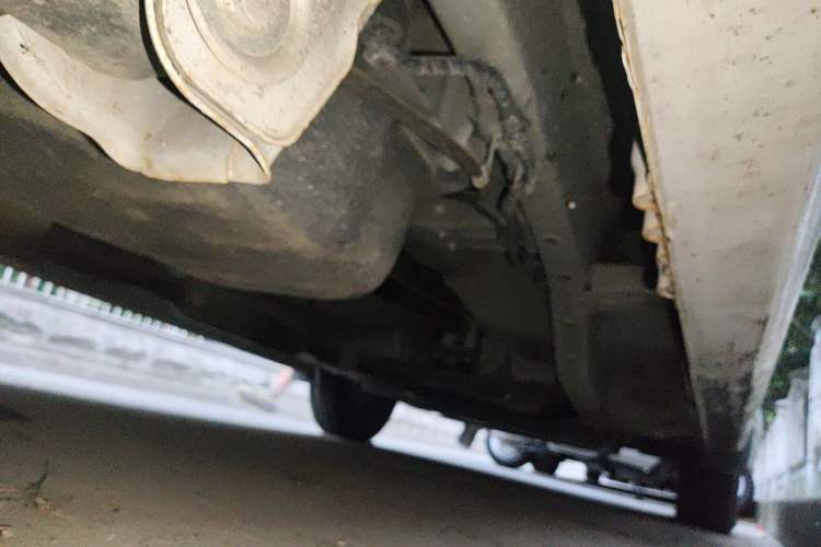 Used Wuling Hongguang V 2021 1.5L Jingqu Edition Enclosed-Window Vehicle LAR Chassis Rear Right