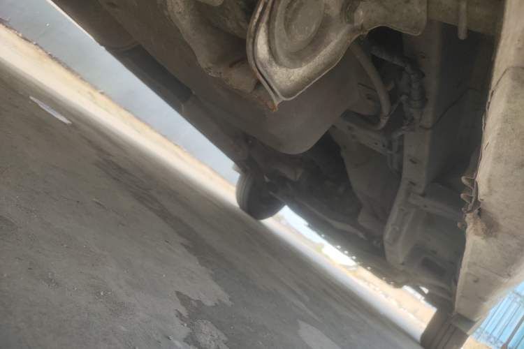 Used Wuling Hongguang V 2021 1.5L Jingqu Edition Enclosed-Window Vehicle LAR Chassis Rear Right