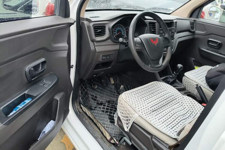 Used Wuling Hongguang V 2021 1.5L Refreshed Enjoyment Edition LAR Driver Seat