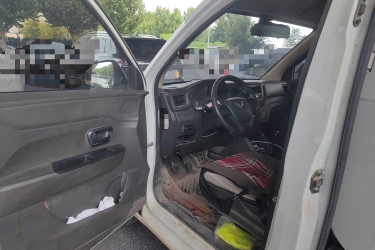 Used Wuling Hongguang V 2021 1.5L Jingqu Edition Enclosed-Window Vehicle LAR Driver Seat