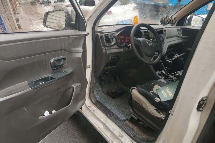 Used Wuling Hongguang V 2021 1.5L Jingqu Version LAR Driver Seat