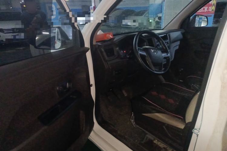 Used Wuling Hongguang V 2021 1.5L Jingqu Edition Enclosed-Window Vehicle LAR Driver Seat