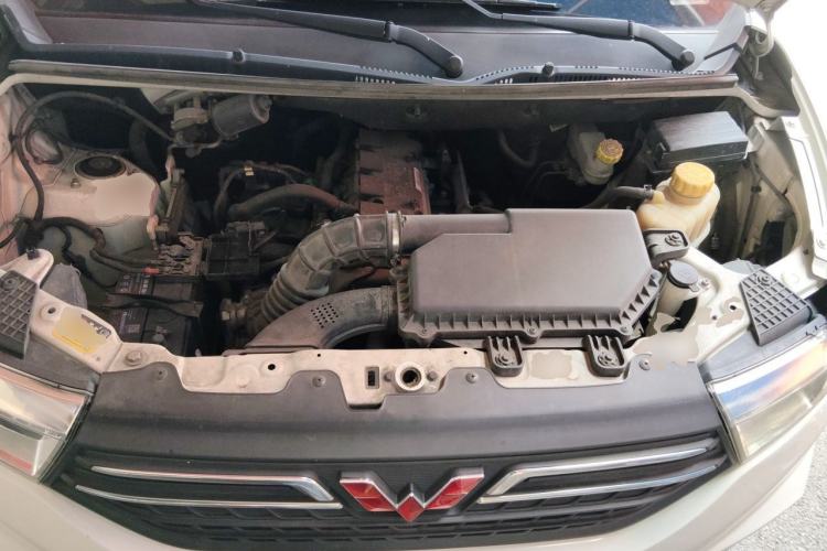 Used Wuling Hongguang V 2021 1.5L Refreshed Enjoyment Edition LAR Engine Bay
