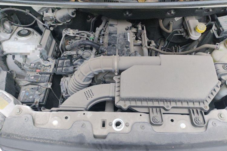 Used Wuling Hongguang V 2021 1.5L Jingqu Edition Enclosed-Window Vehicle LAR Engine Bay