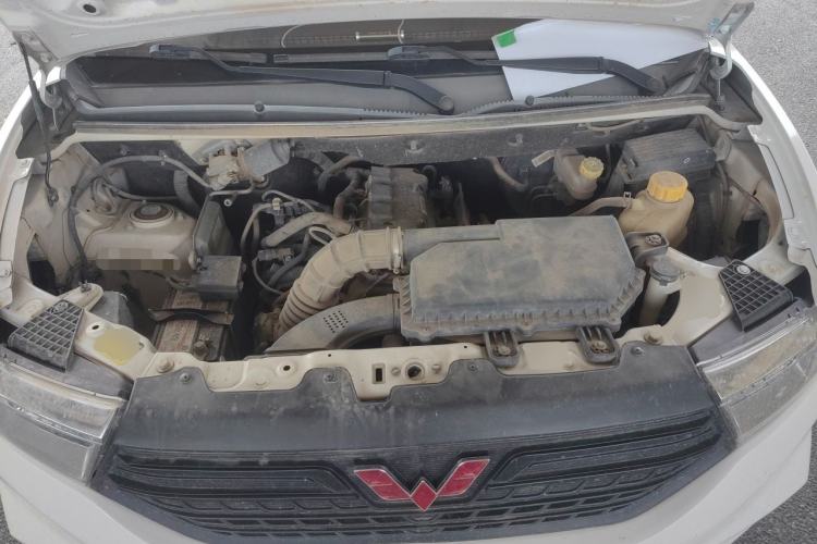 Used Wuling Hongguang V 2021 1.5L Jingqu Edition Enclosed-Window Vehicle LAR Engine Bay