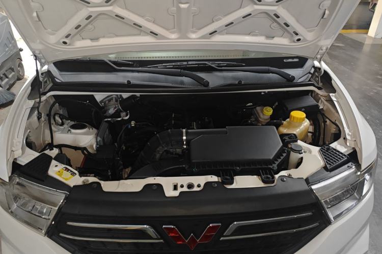 Used Wuling Hongguang V 2021 1.5L Refreshed Enjoyment Edition LAR Engine Bay