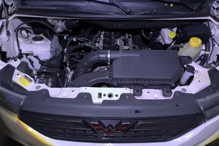 Used Wuling Hongguang V 2021 1.5L Jingqu Edition Enclosed-Window Vehicle LAR Engine Bay