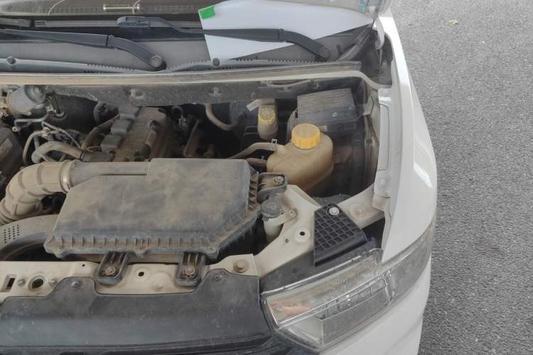 Used Wuling Hongguang V 2021 1.5L Jingqu Edition Enclosed-Window Vehicle LAR Engine Bay Left