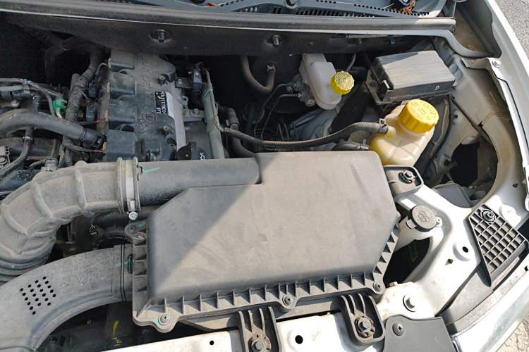 Used Wuling Hongguang V 2021 1.5L Refreshed Enjoyment Edition LAR Engine Bay Left