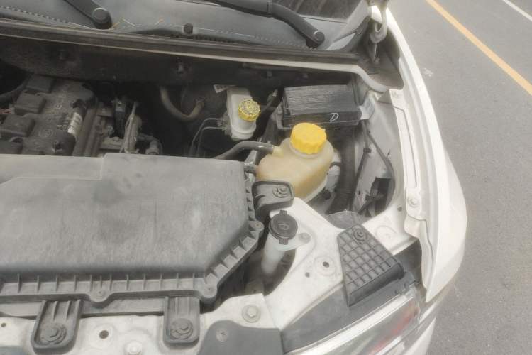 Used Wuling Hongguang V 2021 1.5L Jingqu Version LAR Engine Bay Left
