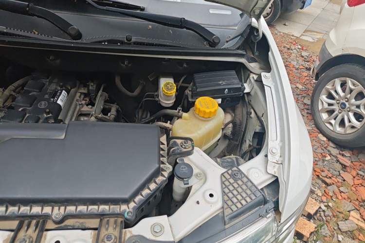 Used Wuling Hongguang V 2021 1.5L Jingqu Version LAR Engine Bay Left