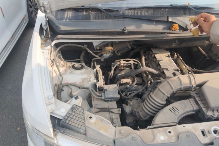 Used Wuling Hongguang V 2021 1.5L Jingqu Version LAR Engine Bay Right