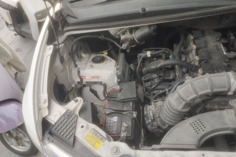 Used Wuling Hongguang V 2021 1.5L Jingqu Version LAR Engine Bay Right