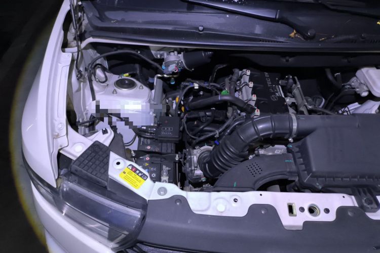 Used Wuling Hongguang V 2021 1.5L Jingqu Edition Enclosed-Window Vehicle LAR Engine Bay Right