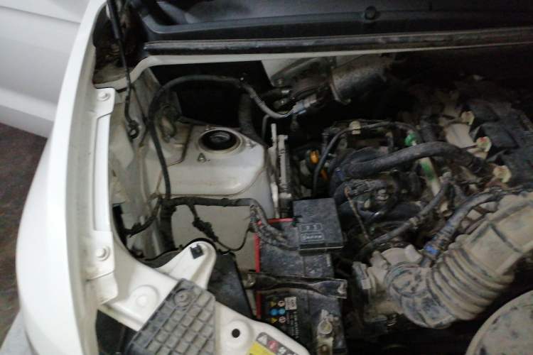 Used Wuling Hongguang V 2021 1.5L Jingqu Version LAR Engine Bay Right