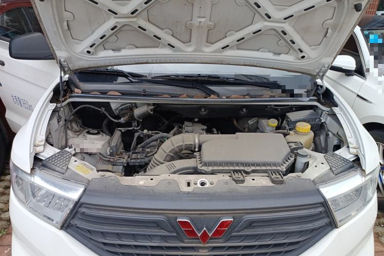 Used Wuling Hongguang V 2021 1.5L Jingqu Edition Enclosed-Window Vehicle LAR Engine Bay
