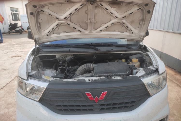 Used Wuling Hongguang V 2021 1.5L Jingqu Edition Enclosed-Window Vehicle LAR Engine Bay